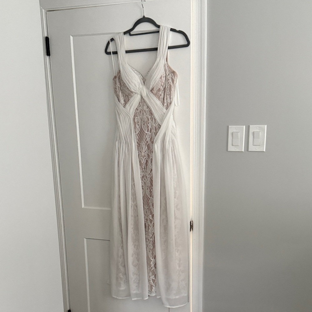 Elegant White Lace Midi Dress